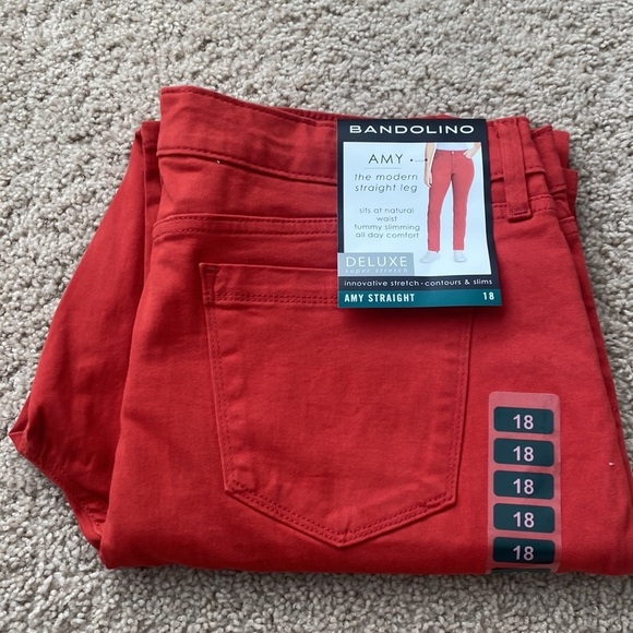 NWT Bandolino Amy Straight Leg Denim Pant, Red - Picture 12 of 12